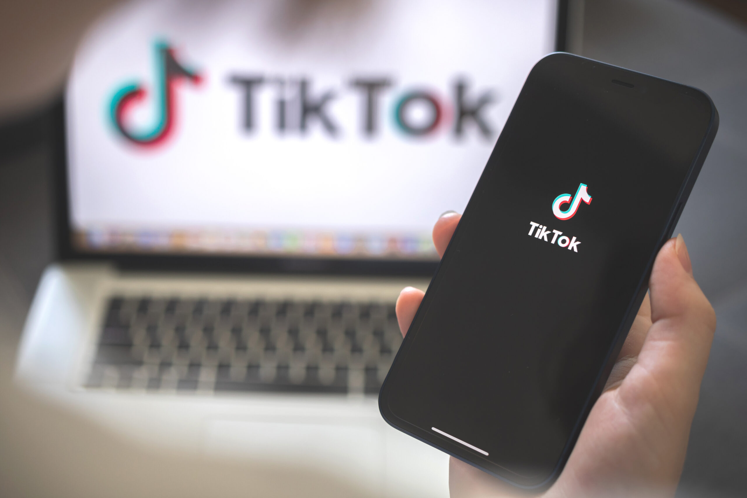 TikTokを活用したライブコマースとは？ポイントや事例を解説